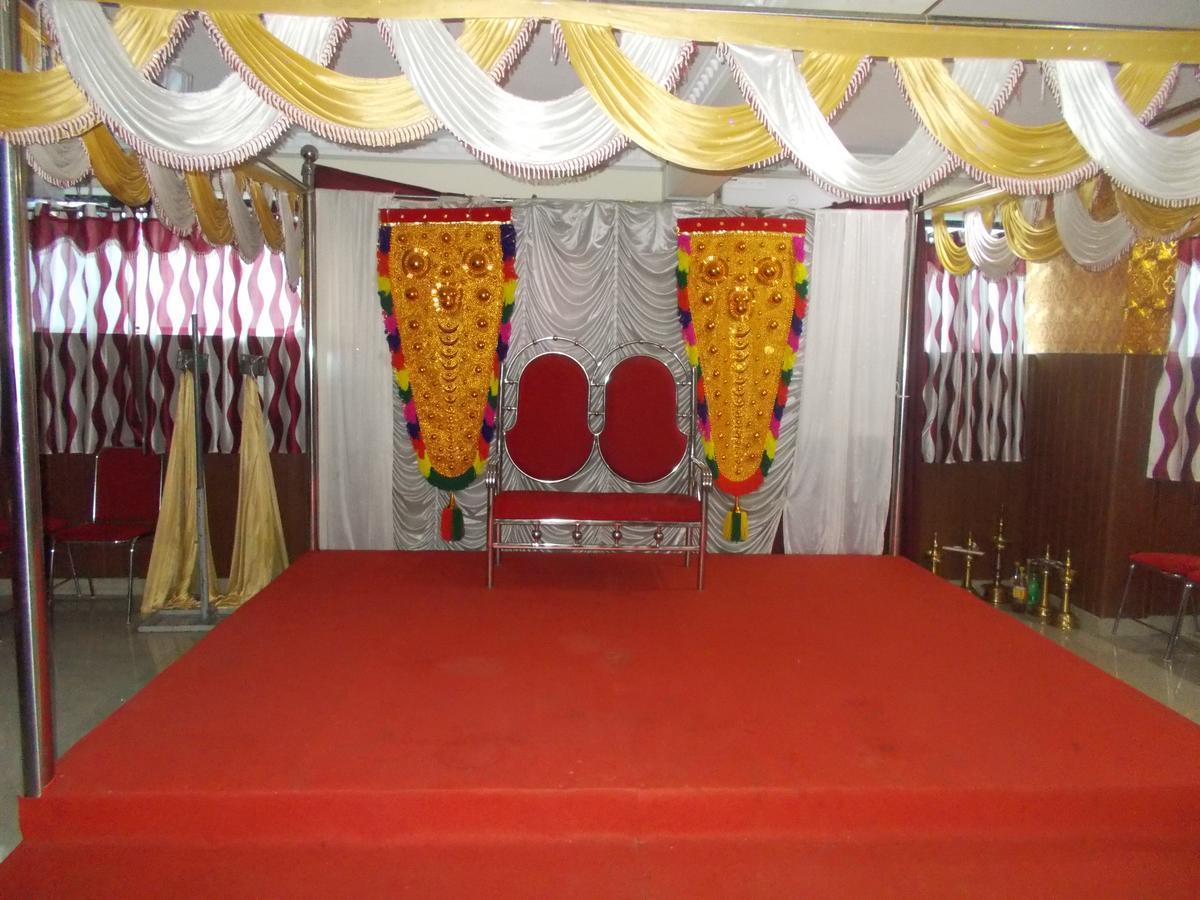 Avanti Inn Guruvāyūr Exterior foto